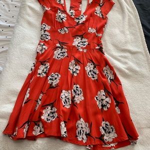 Lightweight dress flowy dress